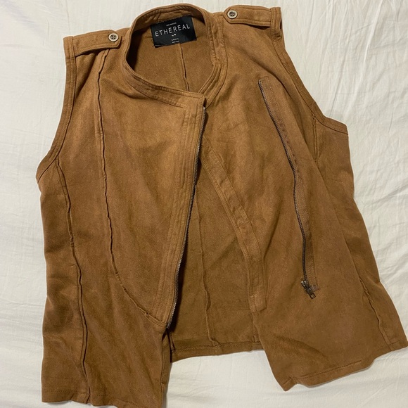 Ethereal Tan Suede-Like zipper side vest size S - Picture 6 of 6